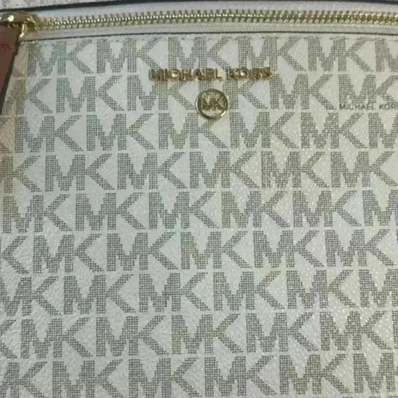 Michael Kors Jet Set Charm Large North/South Flat Crossbody Vanilla/Acorn - Picture 5 of 5